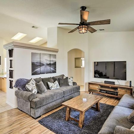 Elegant Lake Havasu Getaway With Pool - 3 Mi To Lake Lake Havasu City Dış mekan fotoğraf